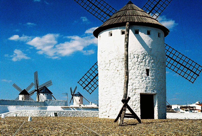 mulini-campo-de-criptana